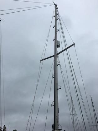 sailboat mast